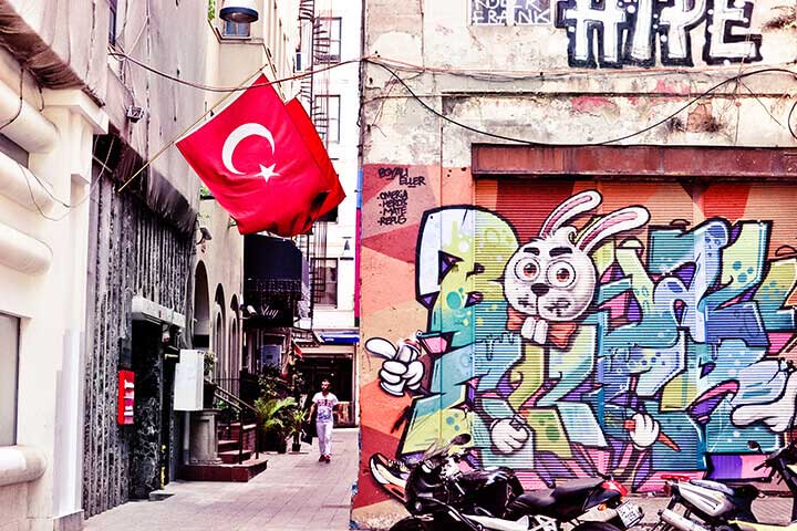 استانبول گردی متفاوت را با این کارها تجربه کنید - گرافیتی