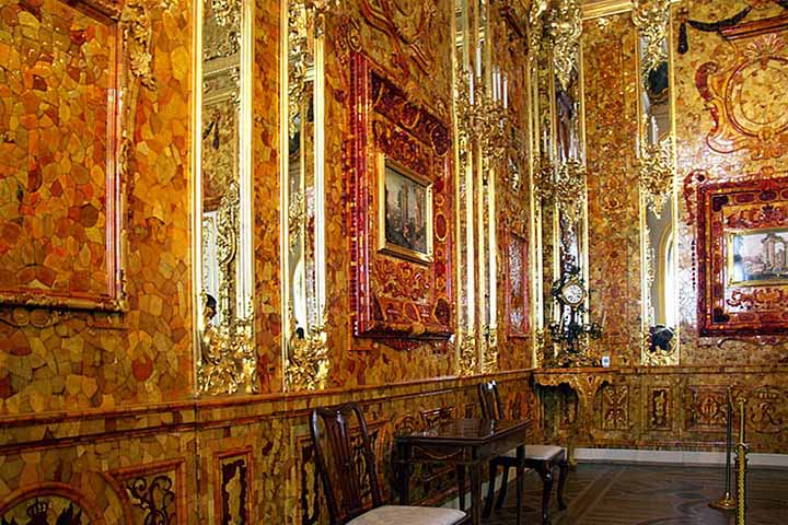 کاخ کاترین | اتاق کهربایی ساخته شده از هزاران قطعه کهربا