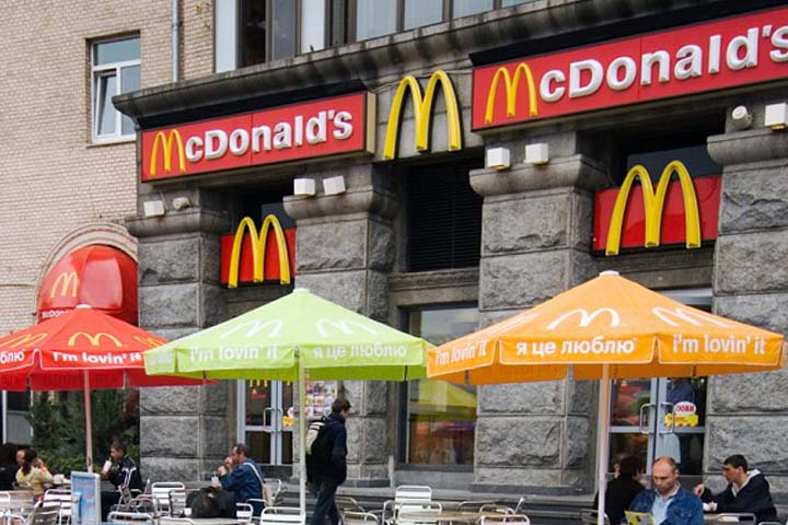 McDonald مقصد طرفدارهای دو آتیشه‌ی فوتبال و فست فود