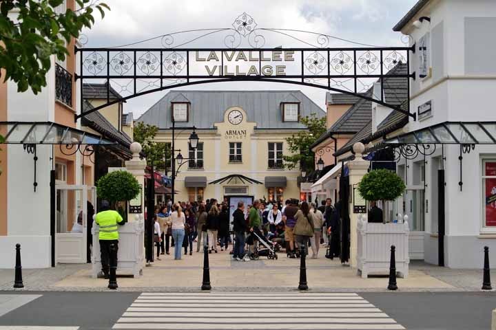 La Vallee village خرید متفاوت شهری در فرانسه