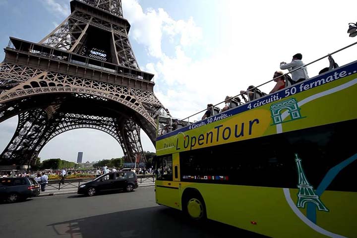 اتوبوس های توریستی پاریس که شما را در سراسر شهر می‌گردانند