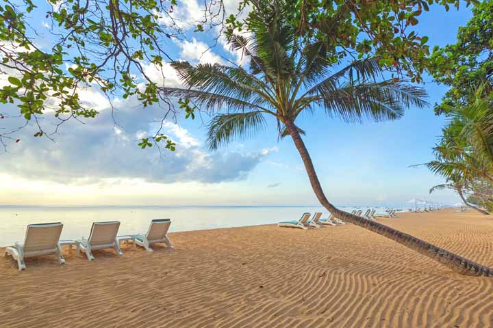 Sanur Beach یکی از زیباترین ساحل‌های دنیا در بالی اندونزی