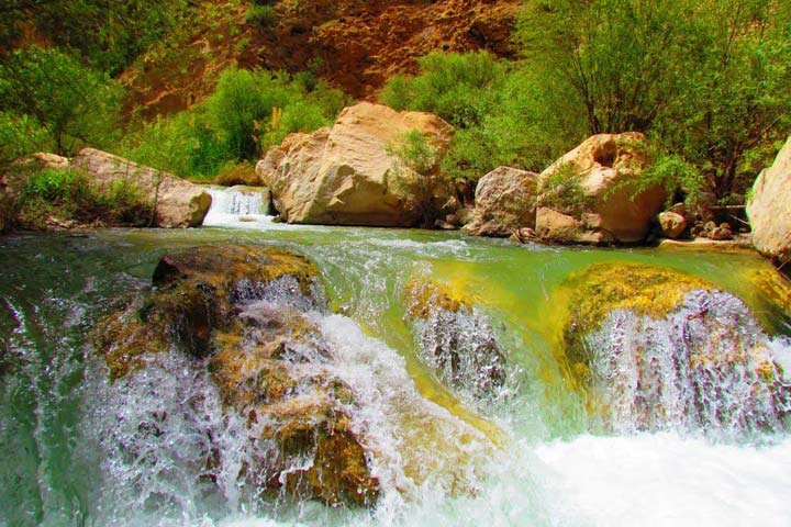 تنگ دم اسب ، آبشار تماشایی استان فارس - سفرزون