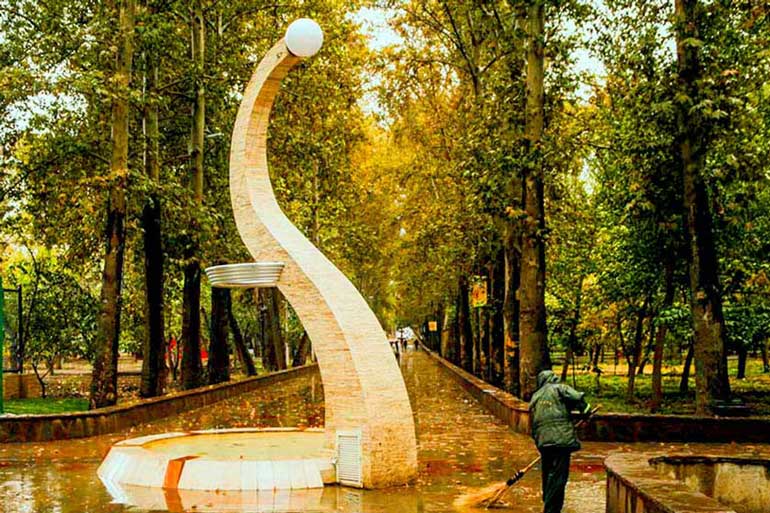 باغ فاتح | از جذاب‌ترین جاهای دیدنی کرج در شب